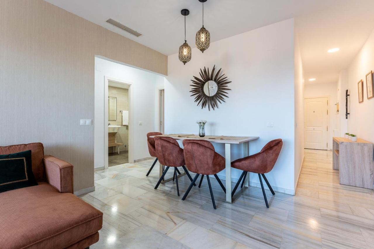 Benalmadena Beachfront Retreat Big Balcony And City Sea Views Apartment Luaran gambar