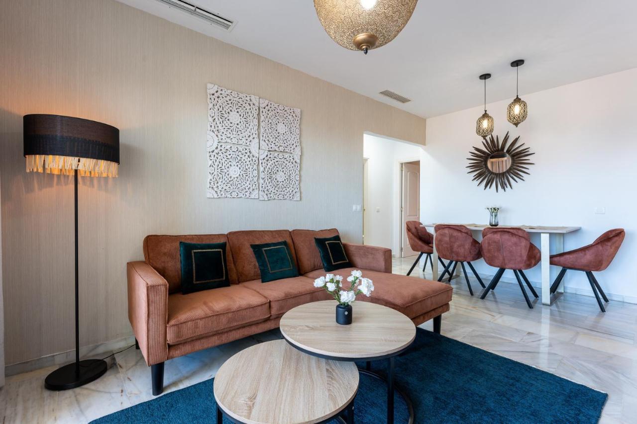 Benalmadena Beachfront Retreat Big Balcony And City Sea Views Apartment Luaran gambar